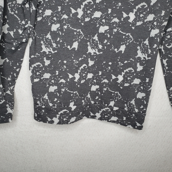 Fabletics Burnout Gray & White Pull Over Long Sleeve Sweatshirt Size S - Picture 11 of 11